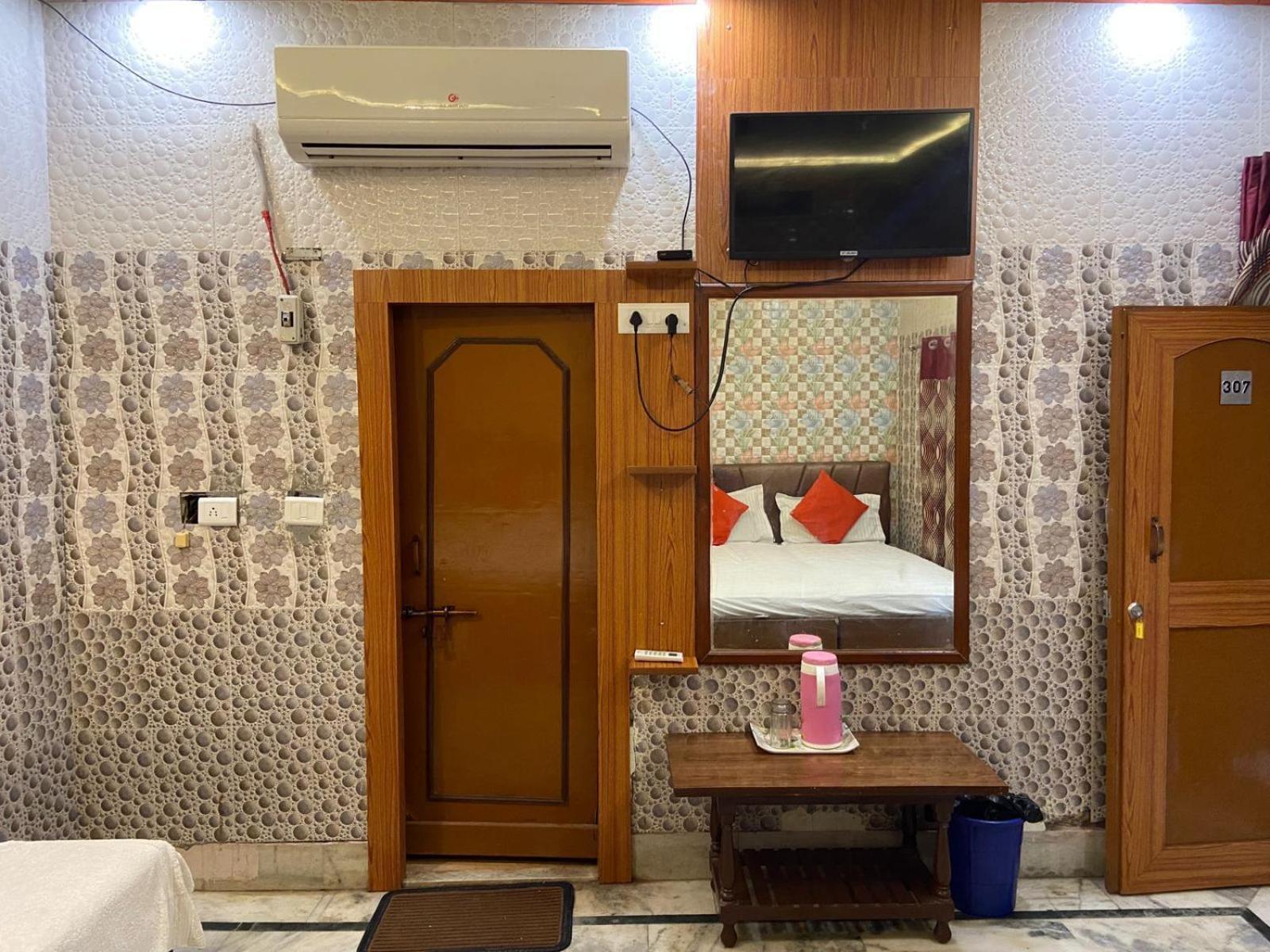 Hotel Rashmi Agra  Eksteriør bilde